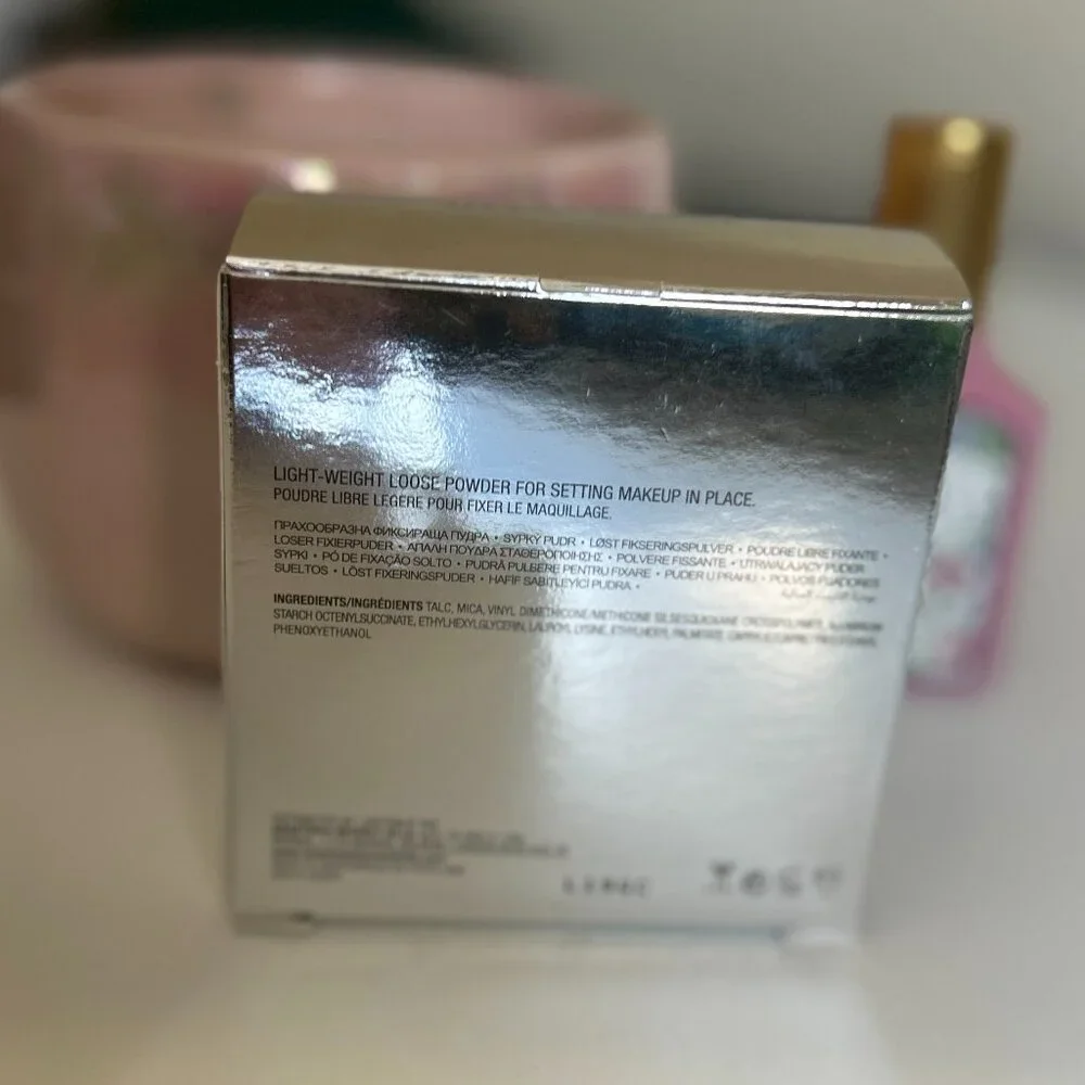 Anastasia Loose Setting Powder - Picture 5 of 5
